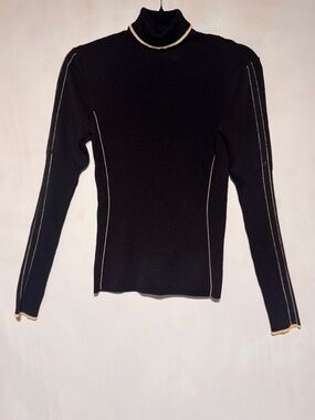 Worth Turtleneck 100% Wool with Cream detailing